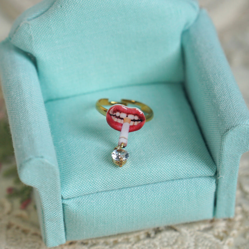 Smoking Lips Ring