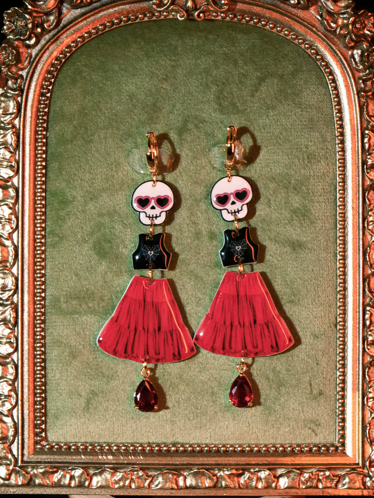 Hallow Diva Earrings